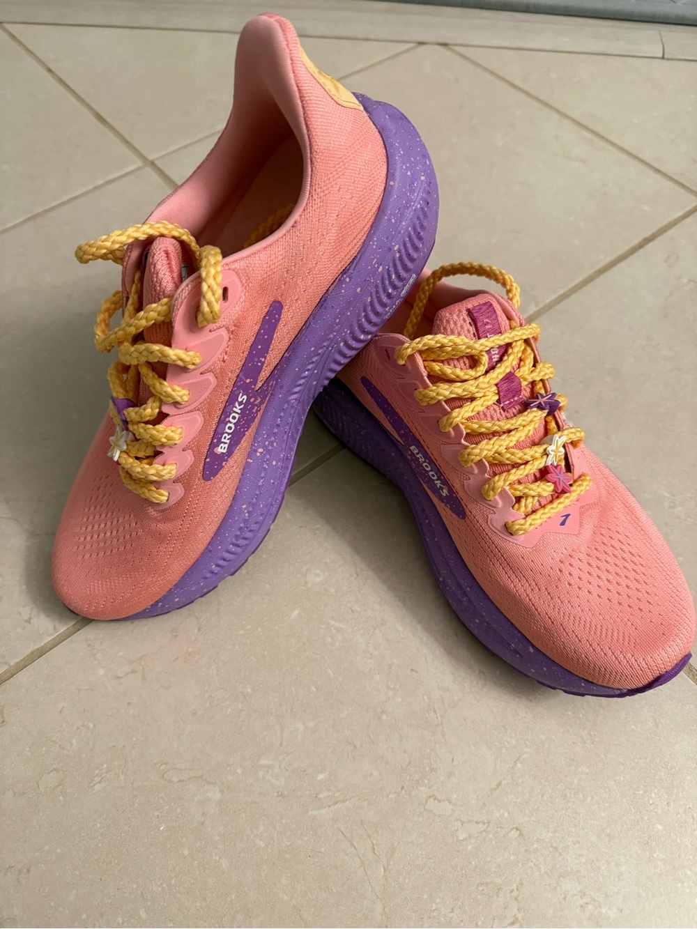 Brooks Disney Rapunzel Coral Pink & Purple Sneakers with Yellow Braid laces sz 9